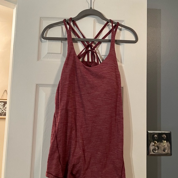 Lululemon 2 in 1 movement tank size 8 - Picture 4 of 7